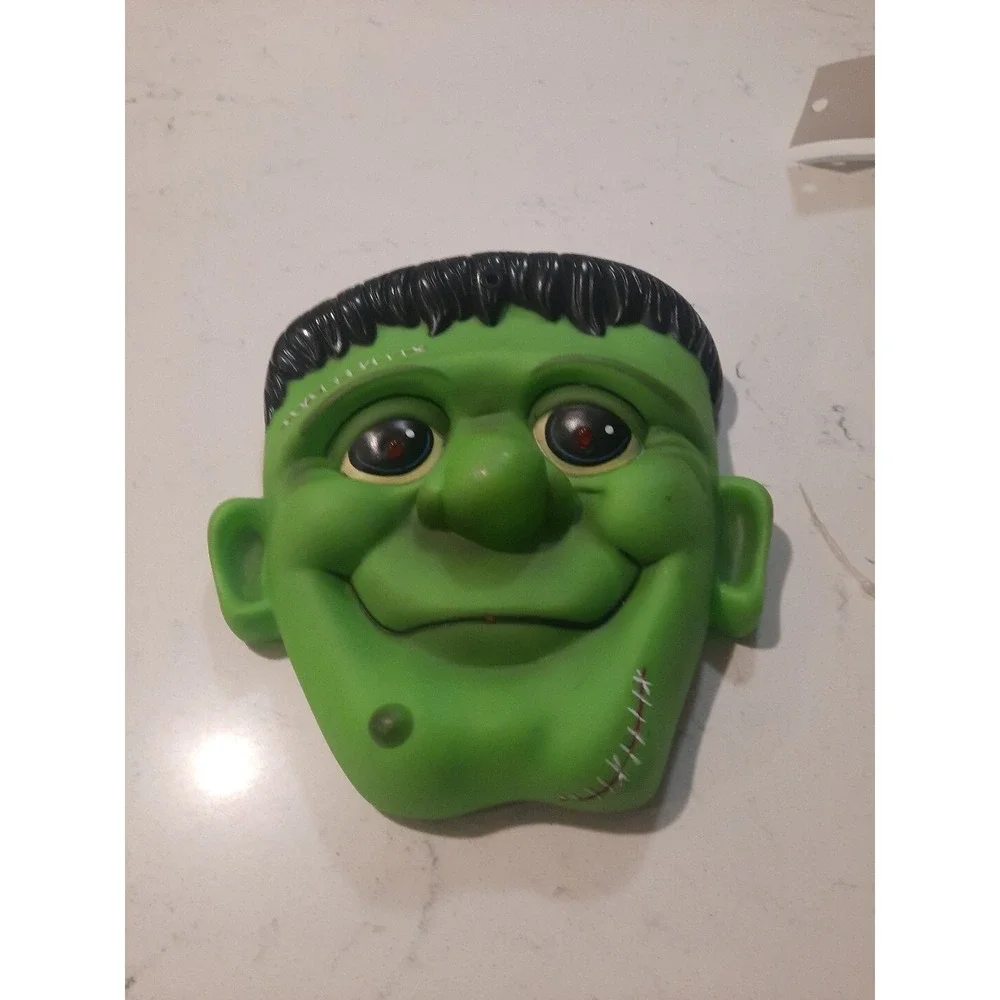 VINTAGE FUN WORLD ELECTRONIC FRANKENSTEIN WALL AND DOOR PLAQUE WORKS